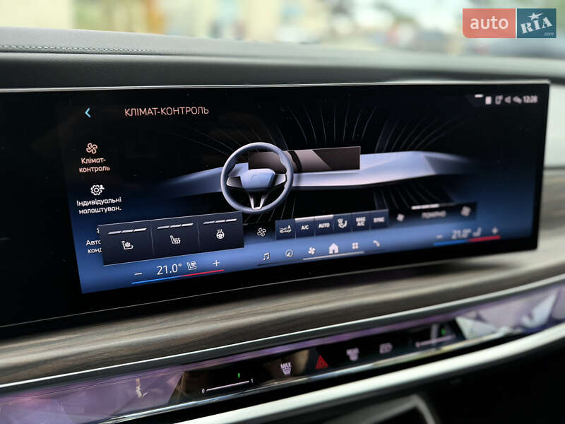 Седан BMW 7 Series 2022 в Львове