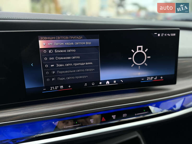 Седан BMW 7 Series 2022 в Львове