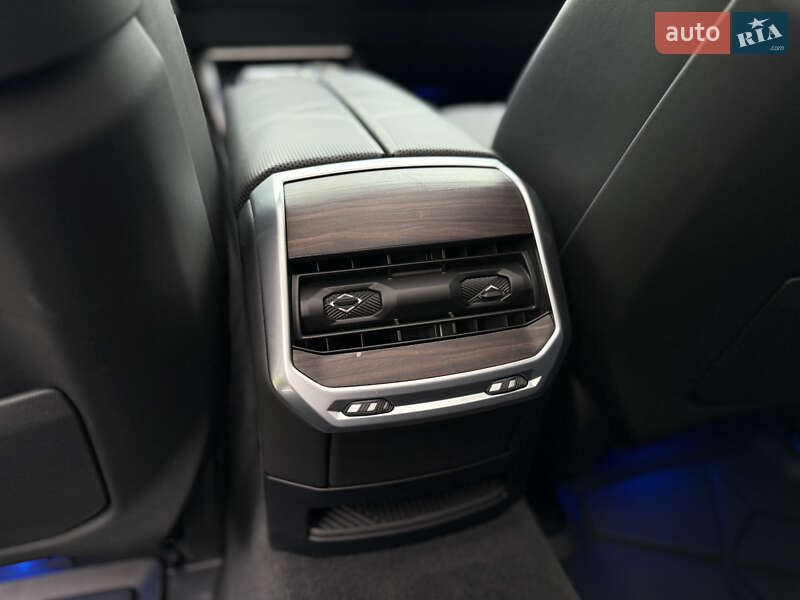 Седан BMW 7 Series 2022 в Львове