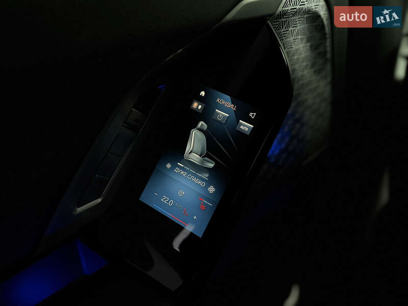 Седан BMW 7 Series 2022 в Львове