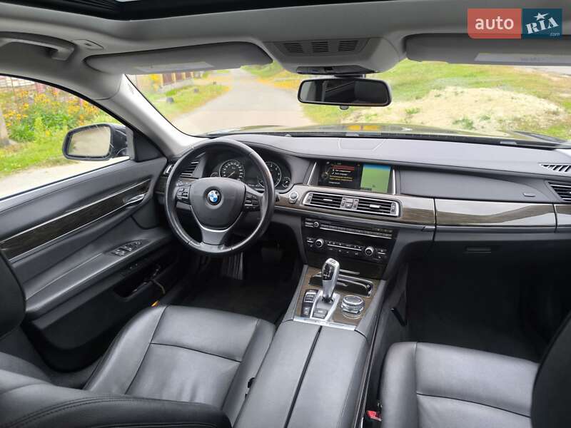Седан BMW 7 Series 2015 в Полтаве