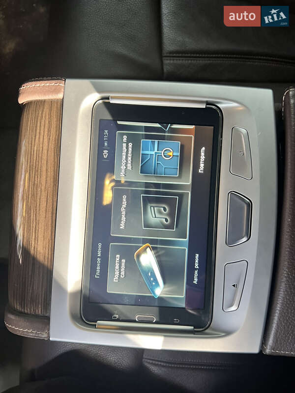 Седан BMW 7 Series 2017 в Почаеве