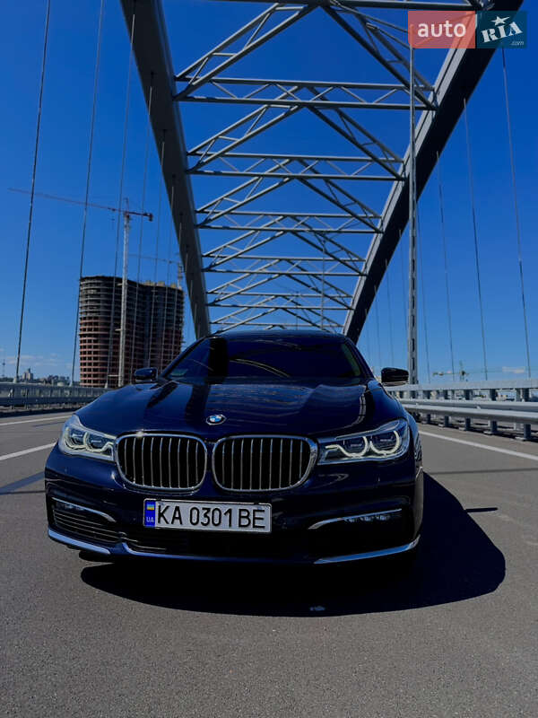 Седан BMW 7 Series 2017 в Киеве