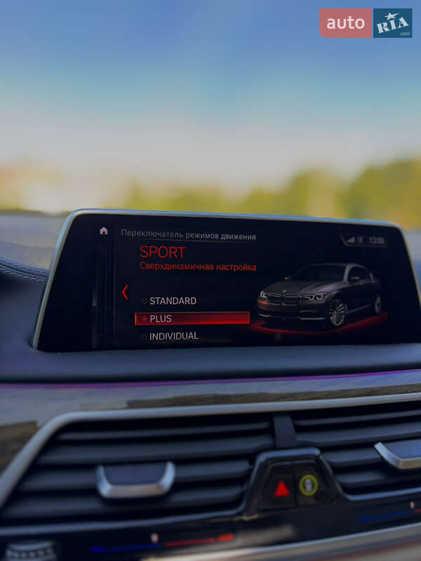 Седан BMW 7 Series 2017 в Киеве