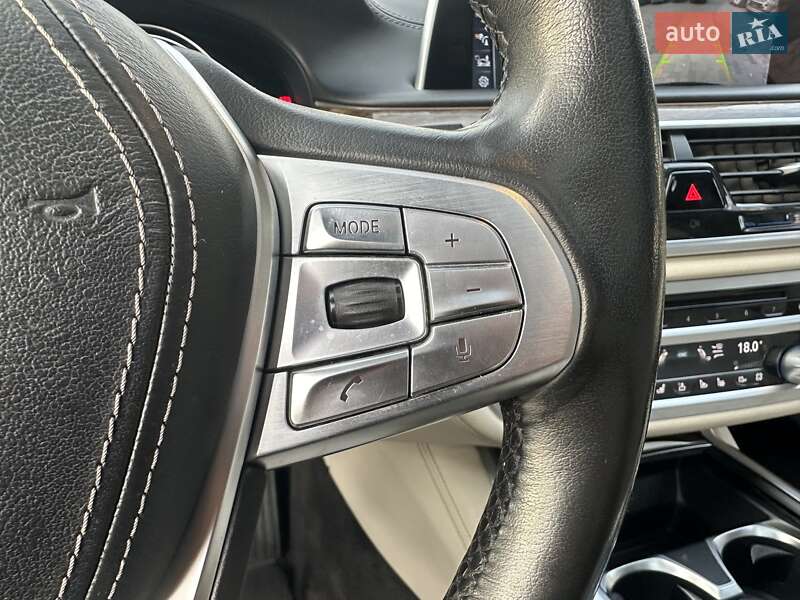 Седан BMW 7 Series 2015 в Киеве фото 27 Седан BMW 7 Series 2015 в Киеве