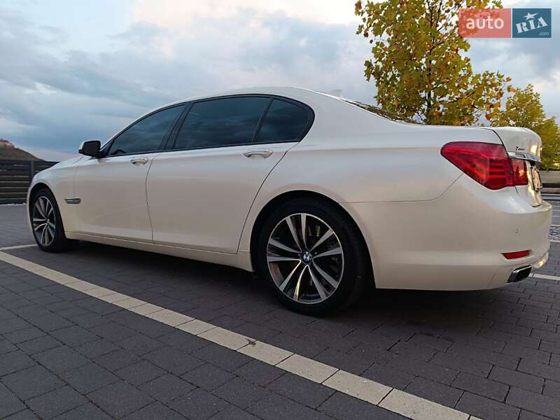 Седан BMW 7 Series 2009 в Мукачево