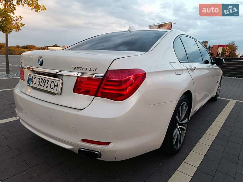 Седан BMW 7 Series 2009 в Мукачево