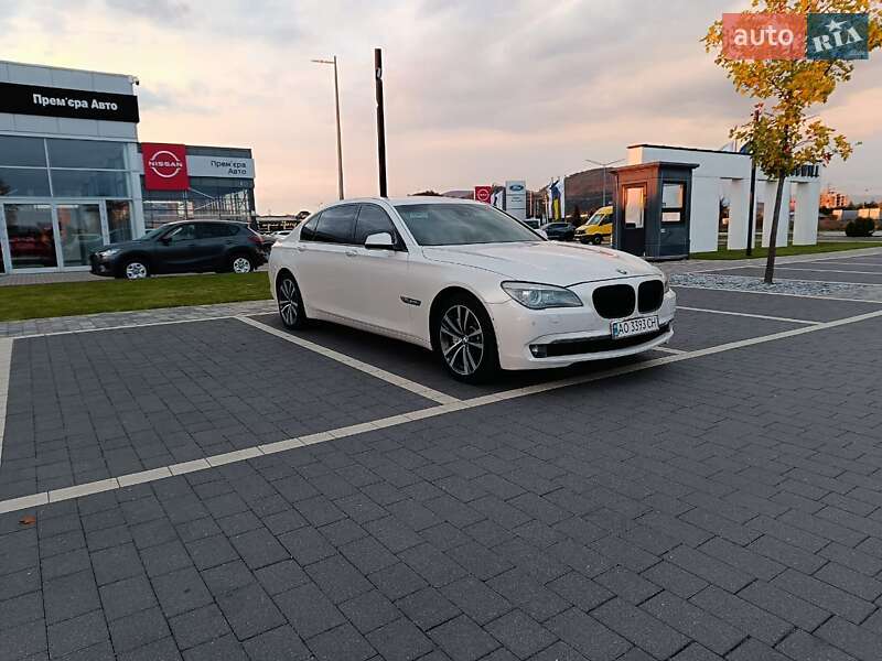Седан BMW 7 Series 2009 в Мукачево