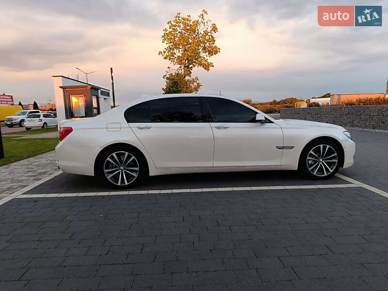 Седан BMW 7 Series 2009 в Мукачево