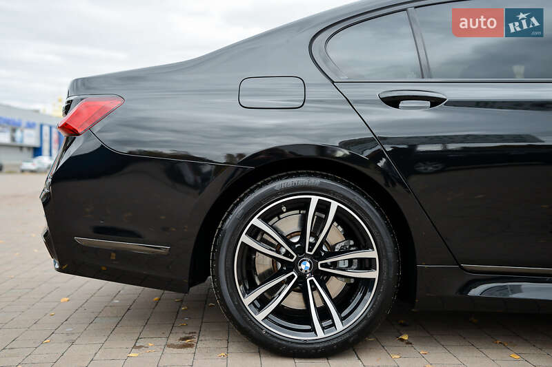 Седан BMW 7 Series 2019 в Києві