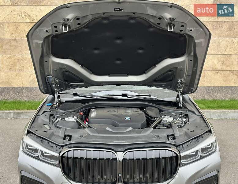 Седан BMW 7 Series 2022 в Киеве