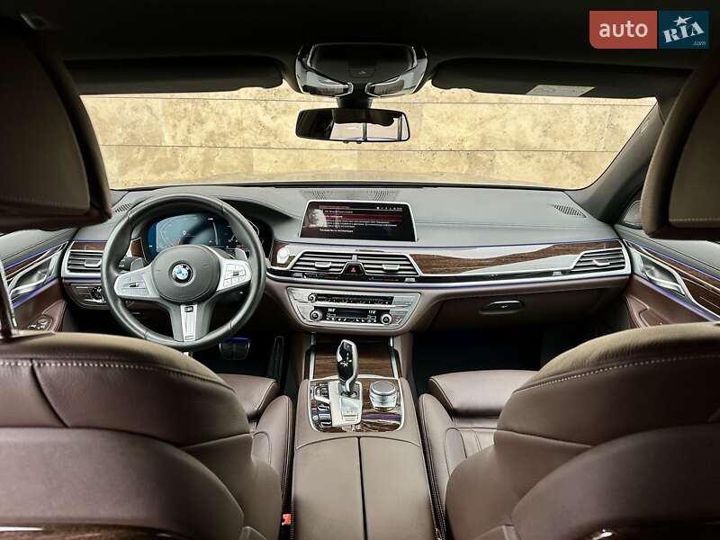 Седан BMW 7 Series 2022 в Киеве