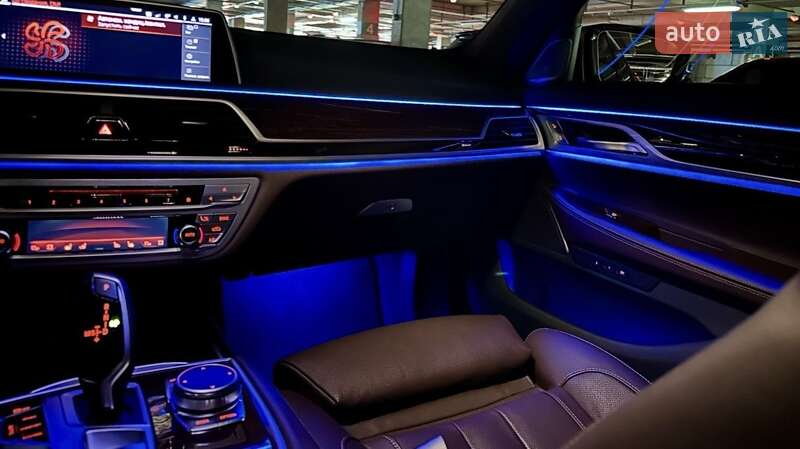Седан BMW 7 Series 2022 в Киеве