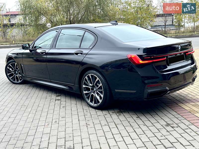 Седан BMW 7 Series 2022 в Киеве
