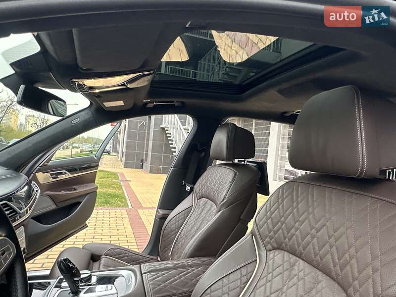Седан BMW 7 Series 2022 в Киеве