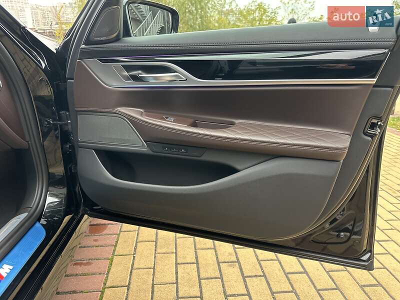 Седан BMW 7 Series 2022 в Киеве