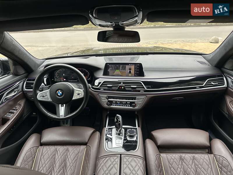 Седан BMW 7 Series 2022 в Киеве