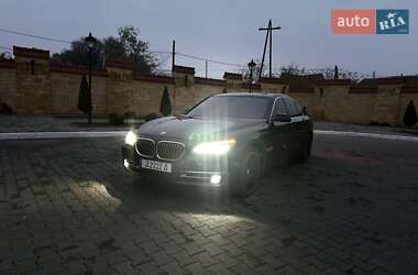 Седан BMW 7 Series 2013 в Измаиле