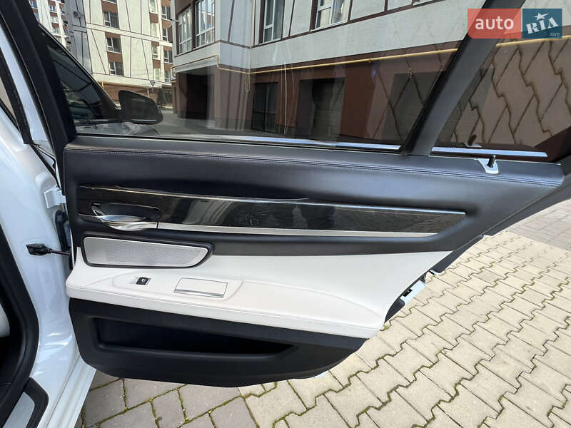 Седан BMW 7 Series 2012 в Ивано-Франковске