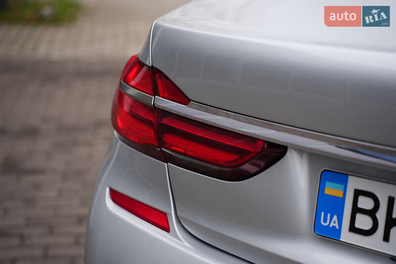 Седан BMW 7 Series 2015 в Ровно фото 23 Седан BMW 7 Series 2015 в Ровно
