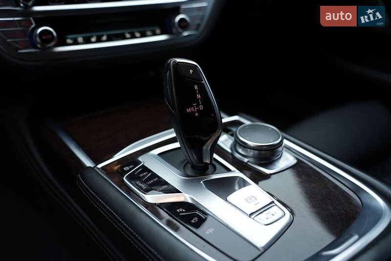 Седан BMW 7 Series 2015 в Ровно фото 43 Седан BMW 7 Series 2015 в Ровно