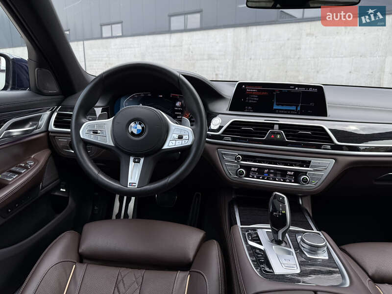 Седан BMW 7 Series 2022 в Киеве
