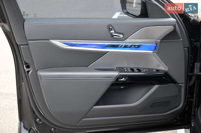 Седан BMW 7 Series 2024 в Киеве