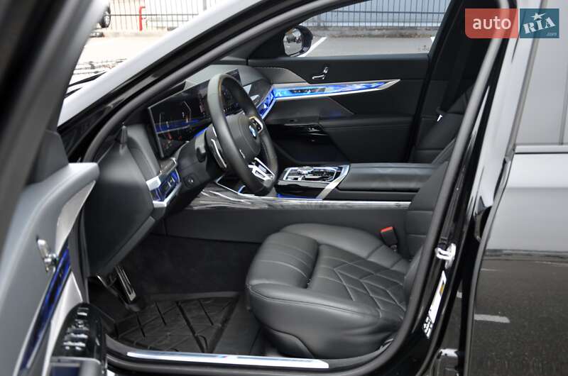 Седан BMW 7 Series 2024 в Киеве