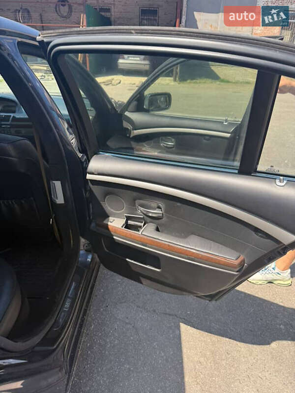 Седан BMW 7 Series 2002 в Полтаве