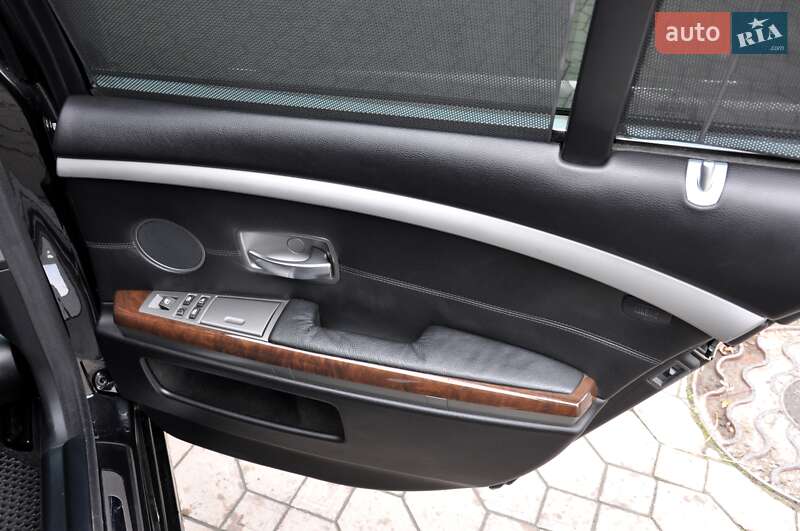 Седан BMW 7 Series 2007 в Львове