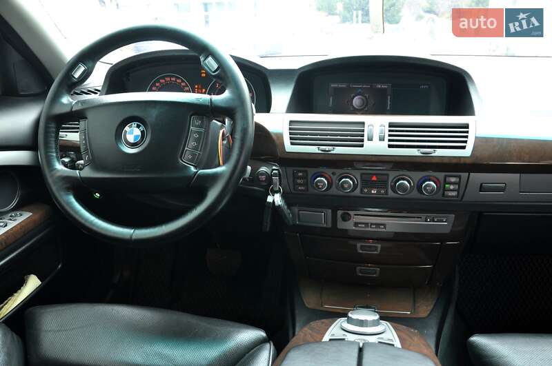 Седан BMW 7 Series 2007 в Львове