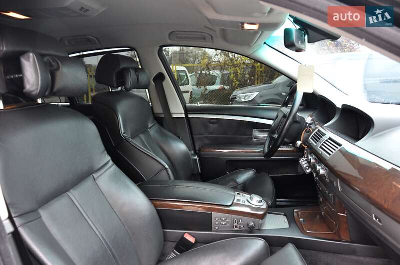 Седан BMW 7 Series 2007 в Львове
