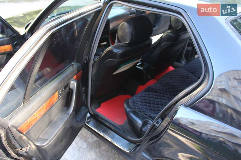 Седан BMW 7 Series 1991 в Киеве