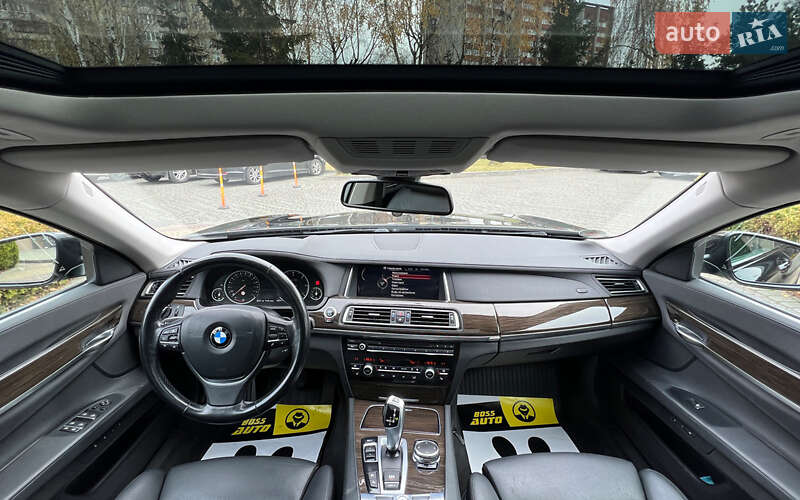 Седан BMW 7 Series 2015 в Львове