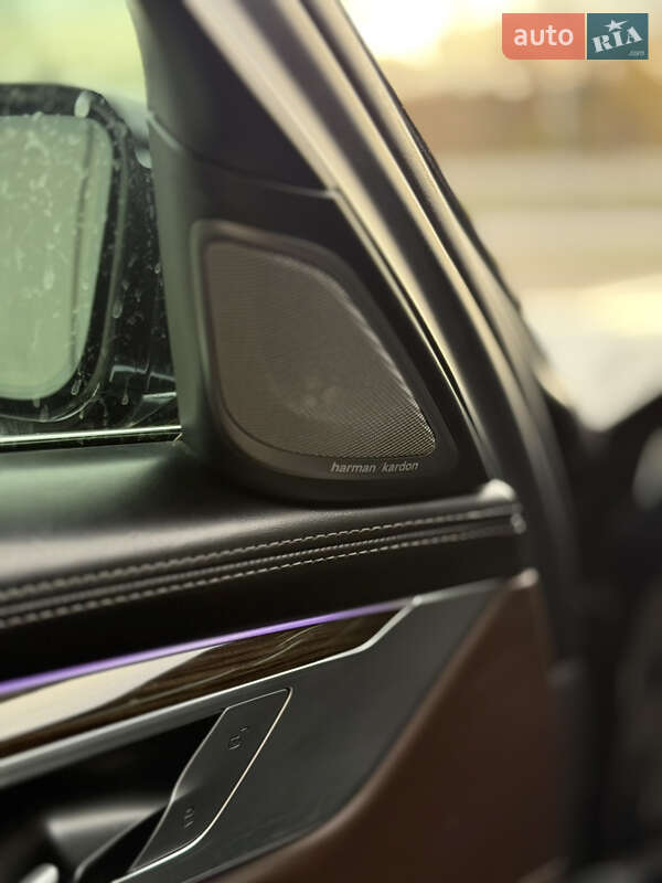 Седан BMW 7 Series 2017 в Львові