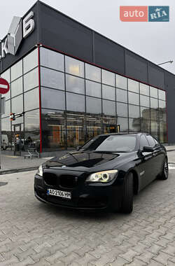 Седан BMW 7 Series 2010 в Калуше