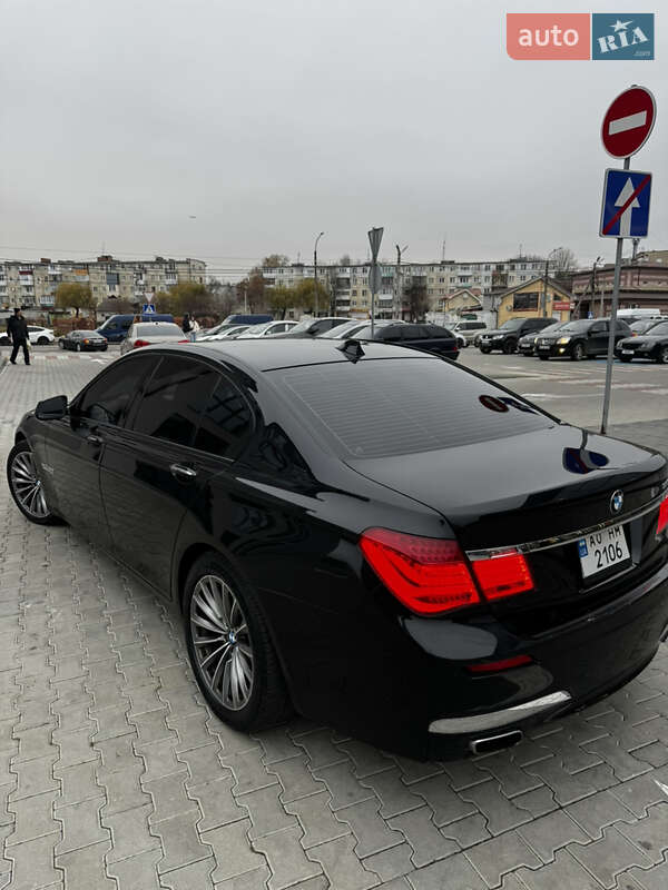 Седан BMW 7 Series 2010 в Калуше