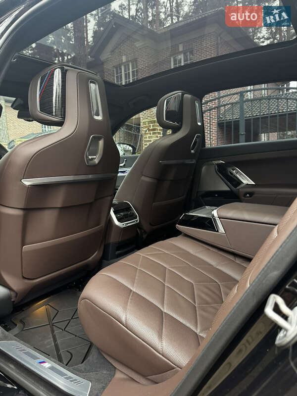 Седан BMW 7 Series 2023 в Киеве фото 31 Седан BMW 7 Series 2023 в Киеве