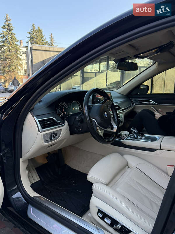 Седан BMW 7 Series 2016 в Хмельницькому