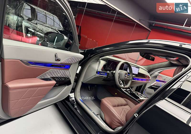 Седан BMW 7 Series 2024 в Киеве фото 31 Седан BMW 7 Series 2024 в Киеве