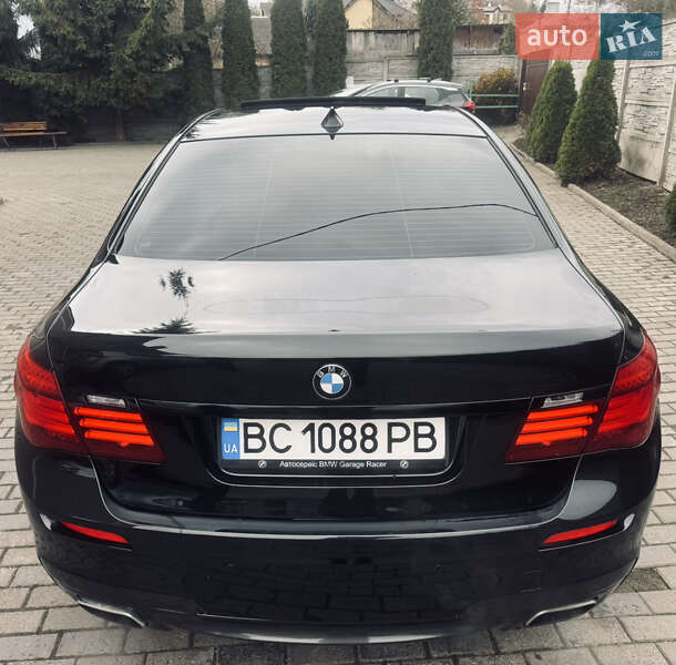 Седан BMW 7 Series 2012 в Львове