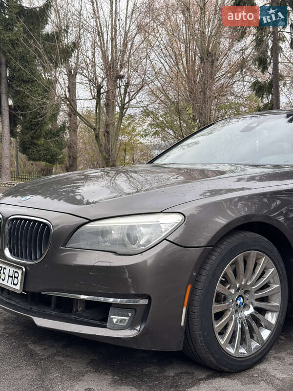 Седан BMW 7 Series 2013 в Тернополе