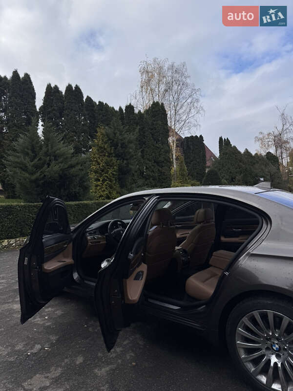 Седан BMW 7 Series 2013 в Тернополе