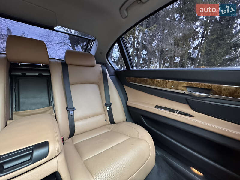 Седан BMW 7 Series 2013 в Тернополе