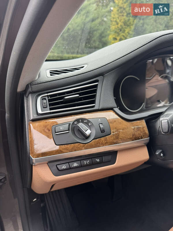 Седан BMW 7 Series 2013 в Тернополе