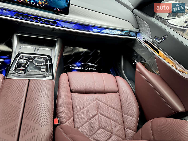 Седан BMW 7 Series 2023 в Киеве