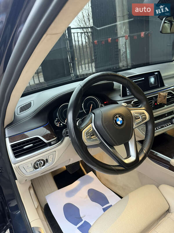 Седан BMW 7 Series 2016 в Киеве фото 15 Седан BMW 7 Series 2016 в Киеве