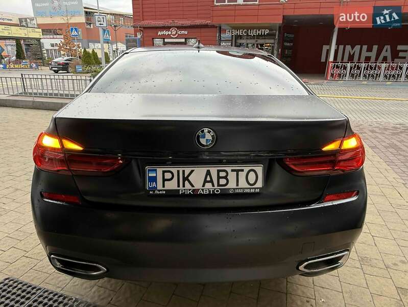 Седан BMW 7 Series 2016 в Львове