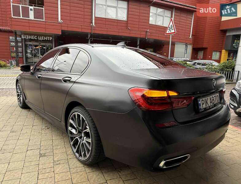 Седан BMW 7 Series 2016 в Львове