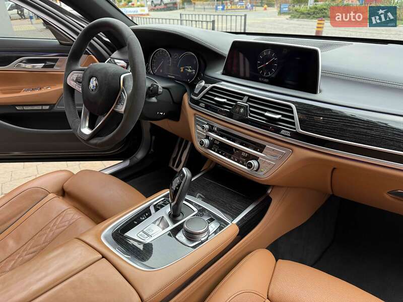 Седан BMW 7 Series 2016 в Львове